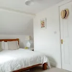 Cozy Seaside Cottage