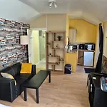 17A Db Airbnb