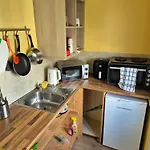 17A Db Airbnb
