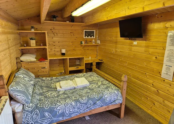 17B Db Airbnb