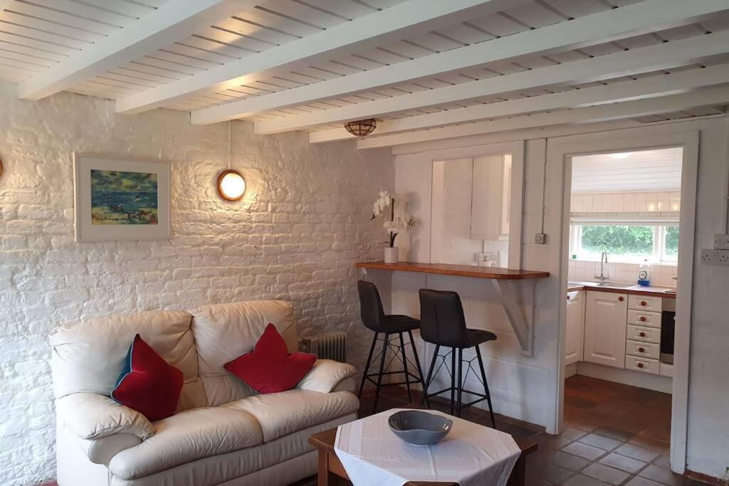 Self Catering - Gardeners Cottage * Wexford