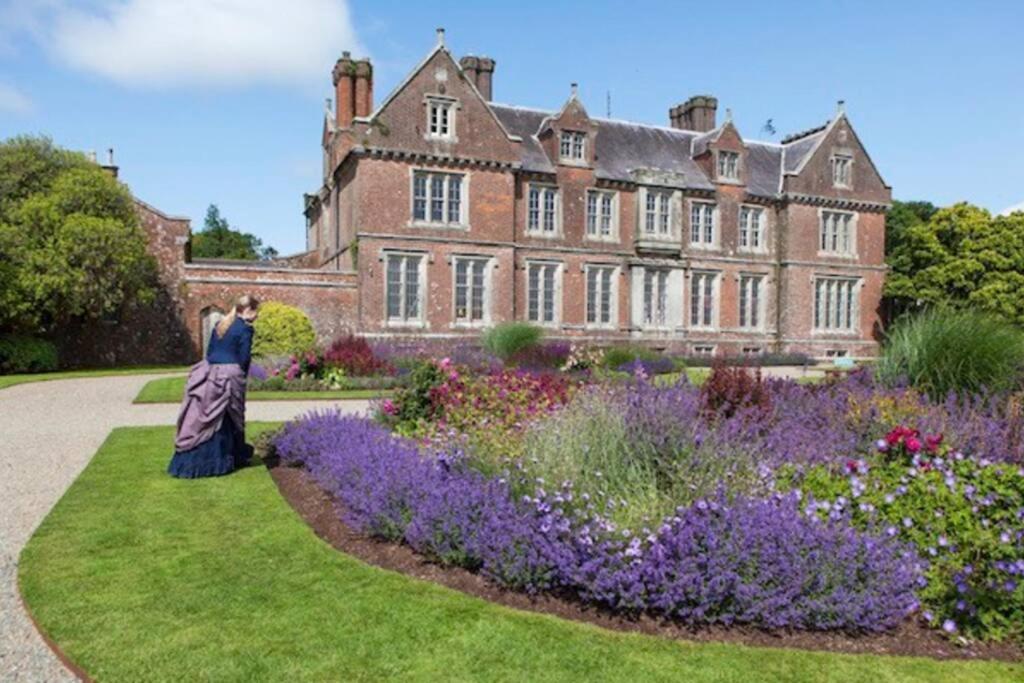 The Tack - Wells House & Gardens Holiday home Wexford