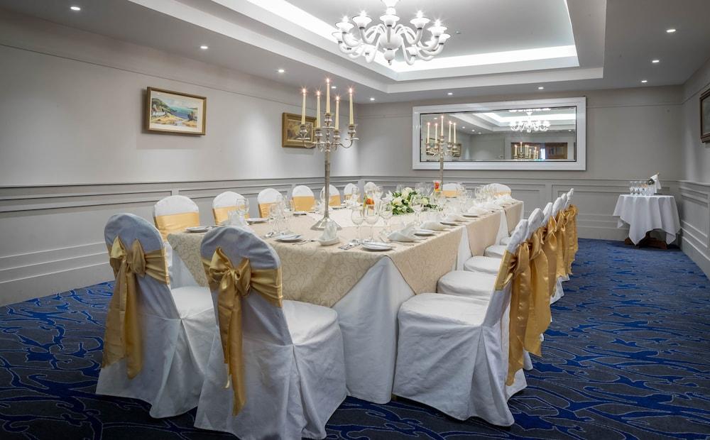 Talbot Hotel 4*
