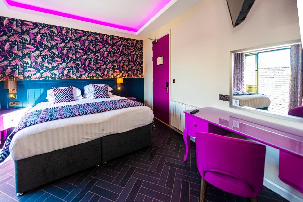 Crown Quarter * Wexford