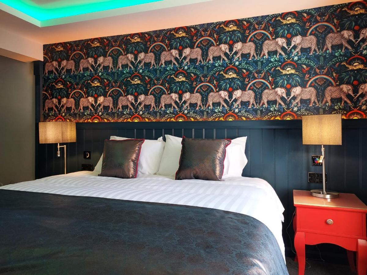 Crown Quarter Hotel