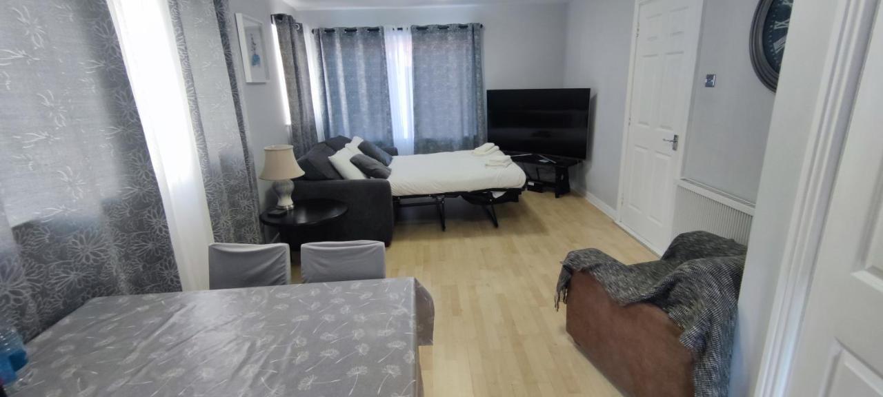 In The Heart Of Town Apartment *