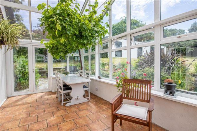 Mountain Paradise In Bunclody, Holiday home *