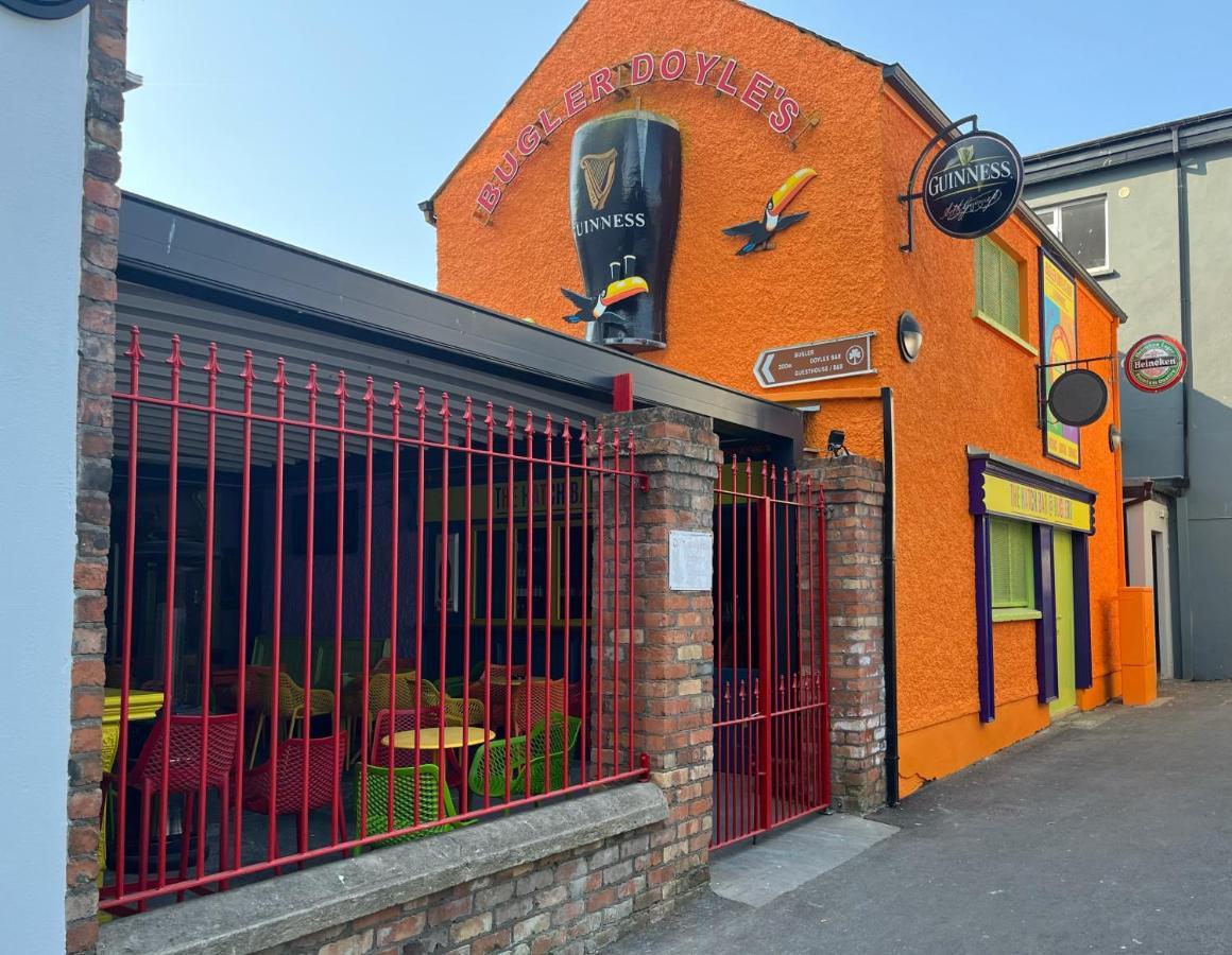 Guest house Bugler Doyles Bar & Townhouse *