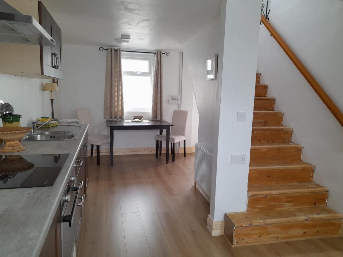 Central Town Apartment *