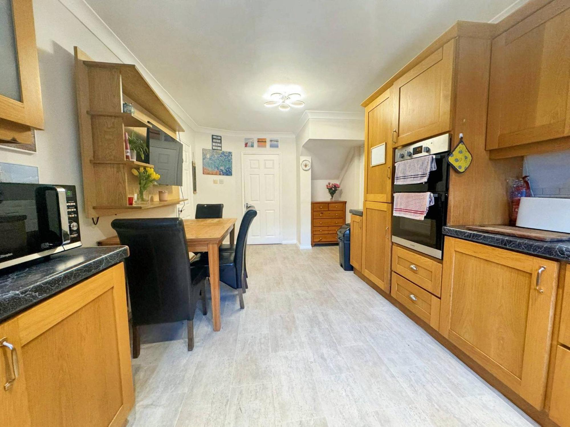 Spacious Family Friendly 4br Near Town Wexford