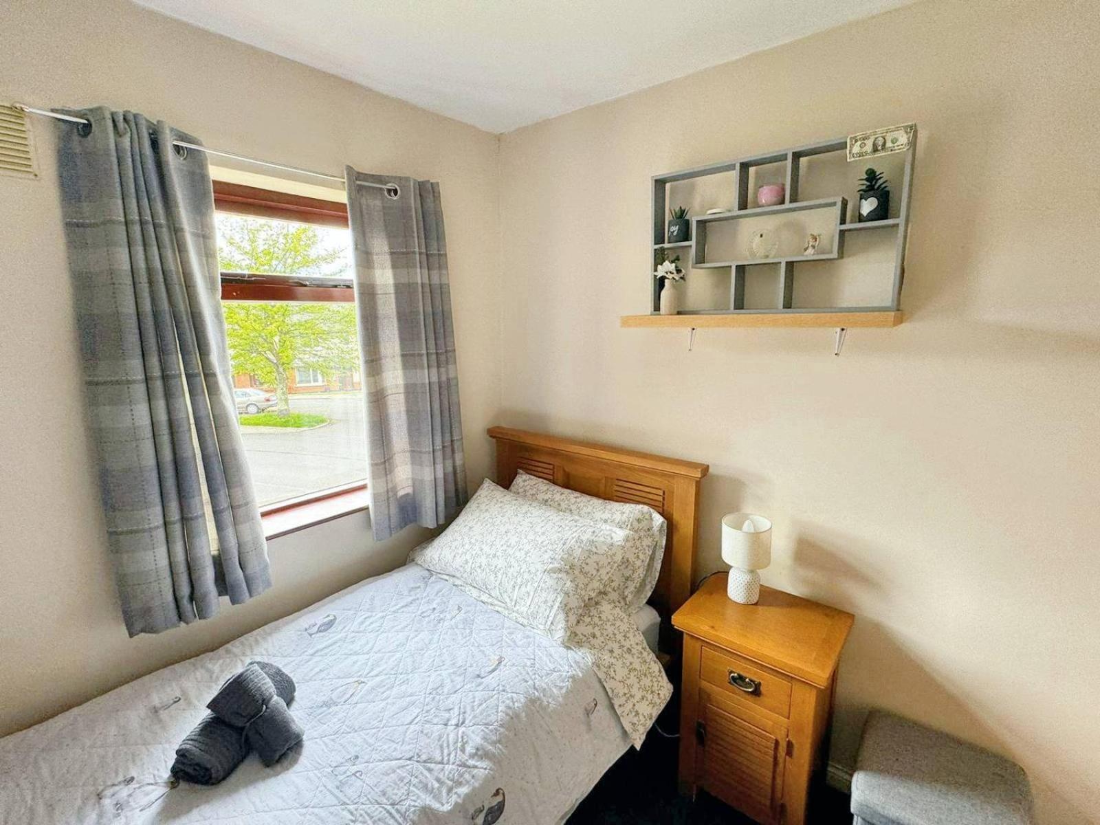 Holiday home Spacious Family Friendly 4br Near Town *