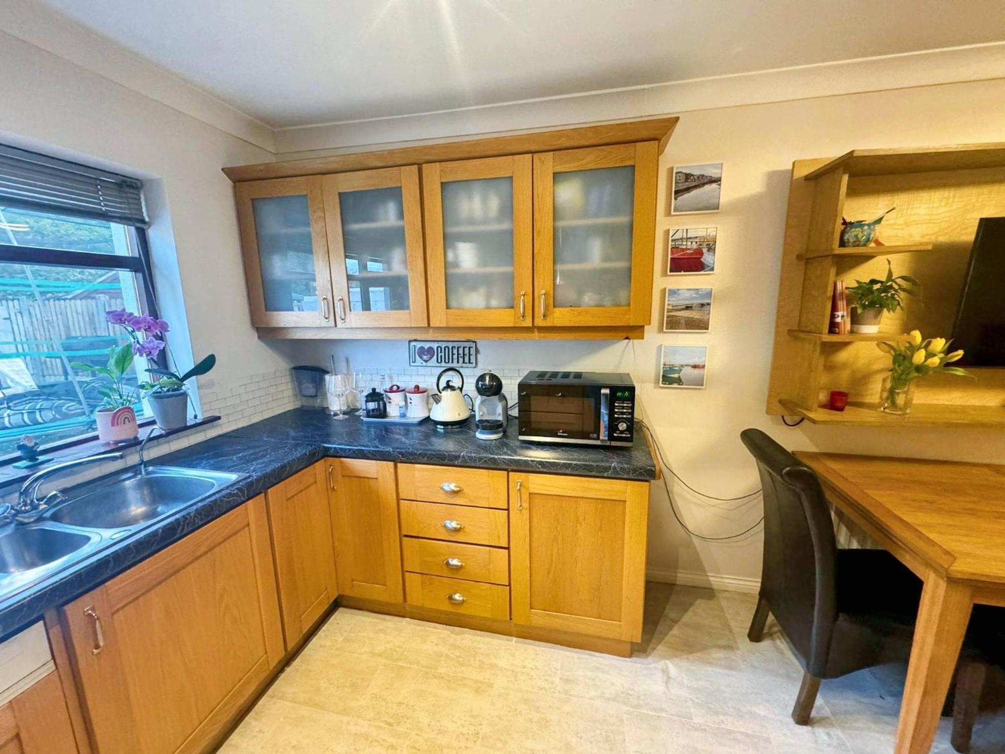 Spacious Family Friendly 4br Near Town * Wexford