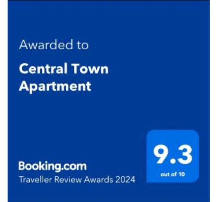 Central Town Apartment *