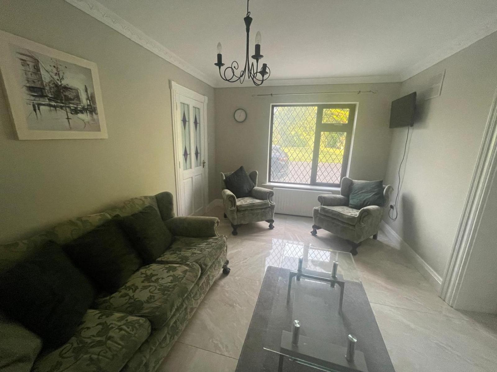 Self Contained Double Ensuite With Private Sitting * Wexford