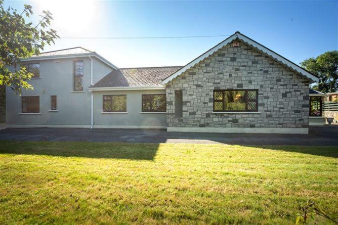 Hilltown House