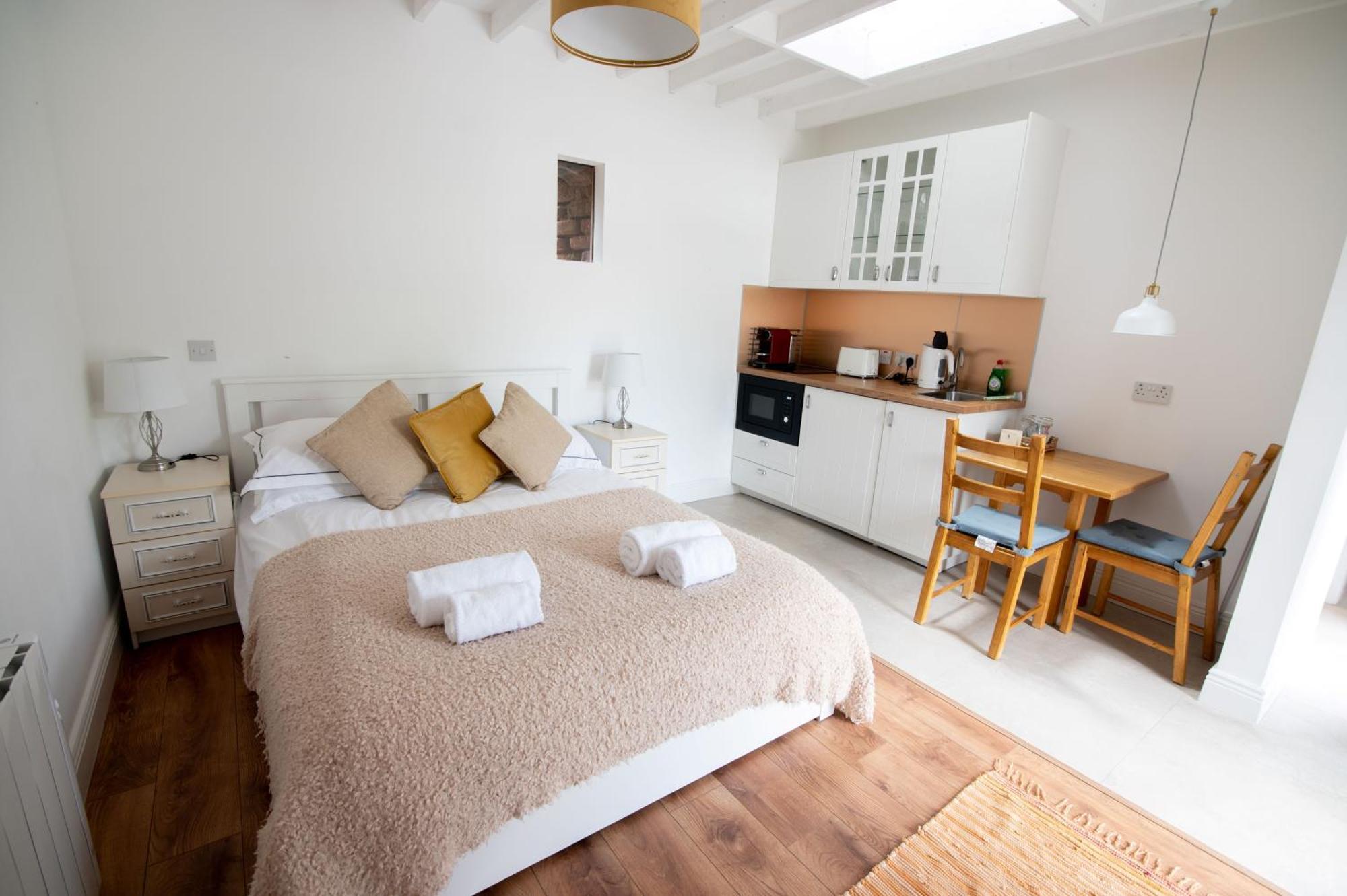 Apartment The Oak Studio-kilpatrick Glebe, Pet Friendly Wexford