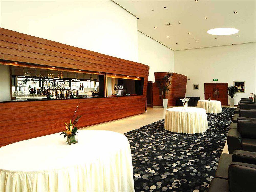 Whites Of Hotel