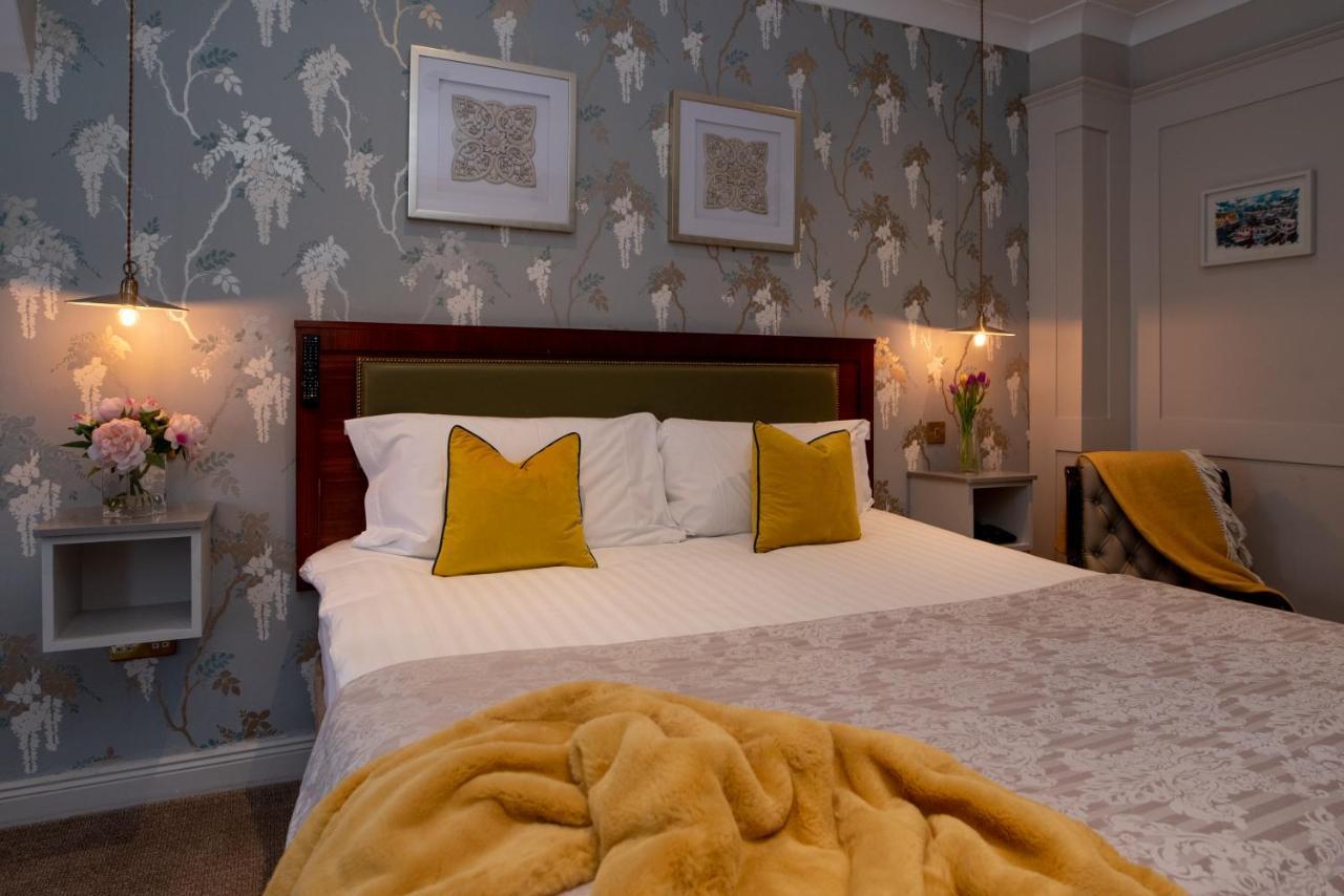 Whitford House 4*